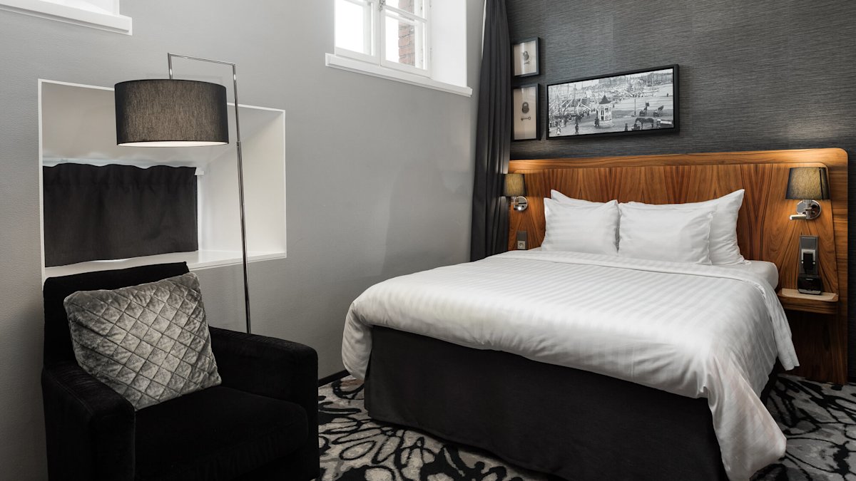 Standard Double room at Home Hotel Katajanokka with a double bed